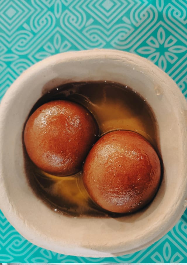 Gulab Jamun (2 Pcs).